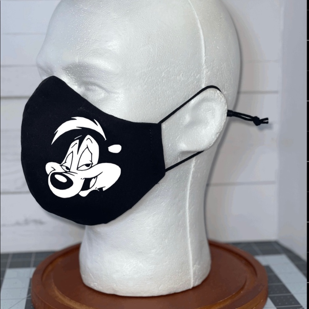 Pepe le pee face mask